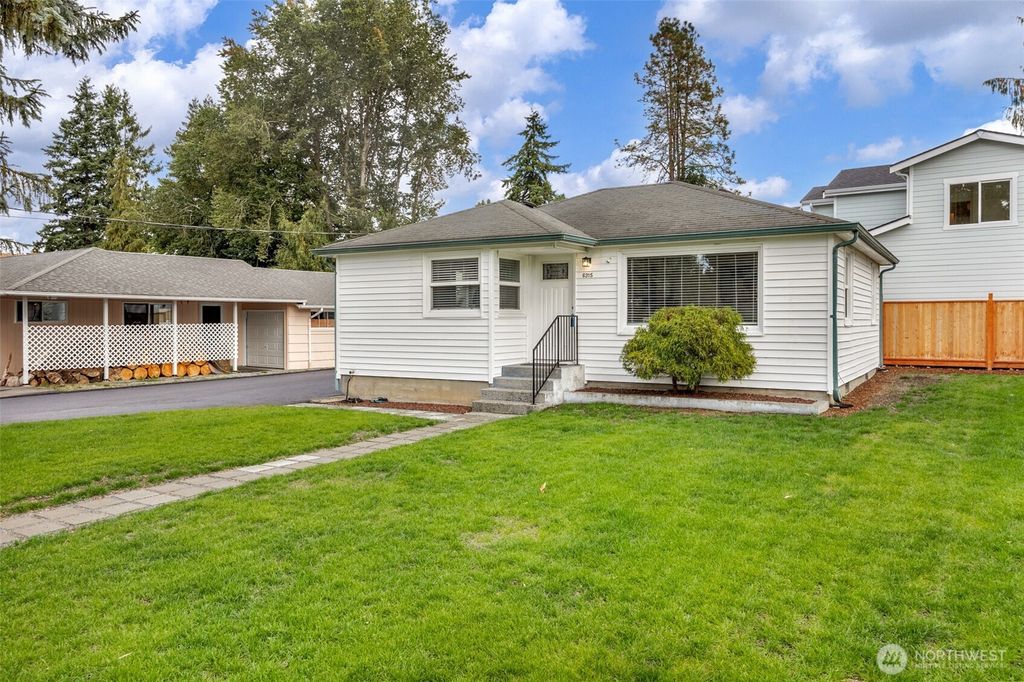 Photo of 6315 W Beech Street, Everett, WA 98203 (MLS # 2421161)