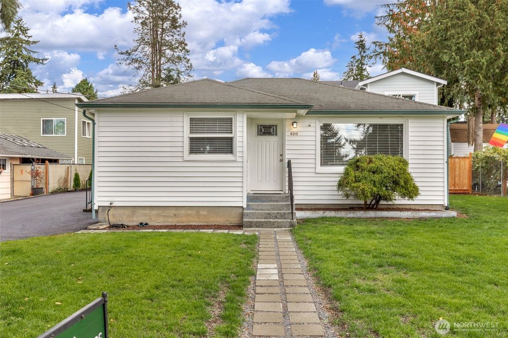 Photo of 6315 W Beech Street, Everett, WA 98203 (MLS # 2421161)