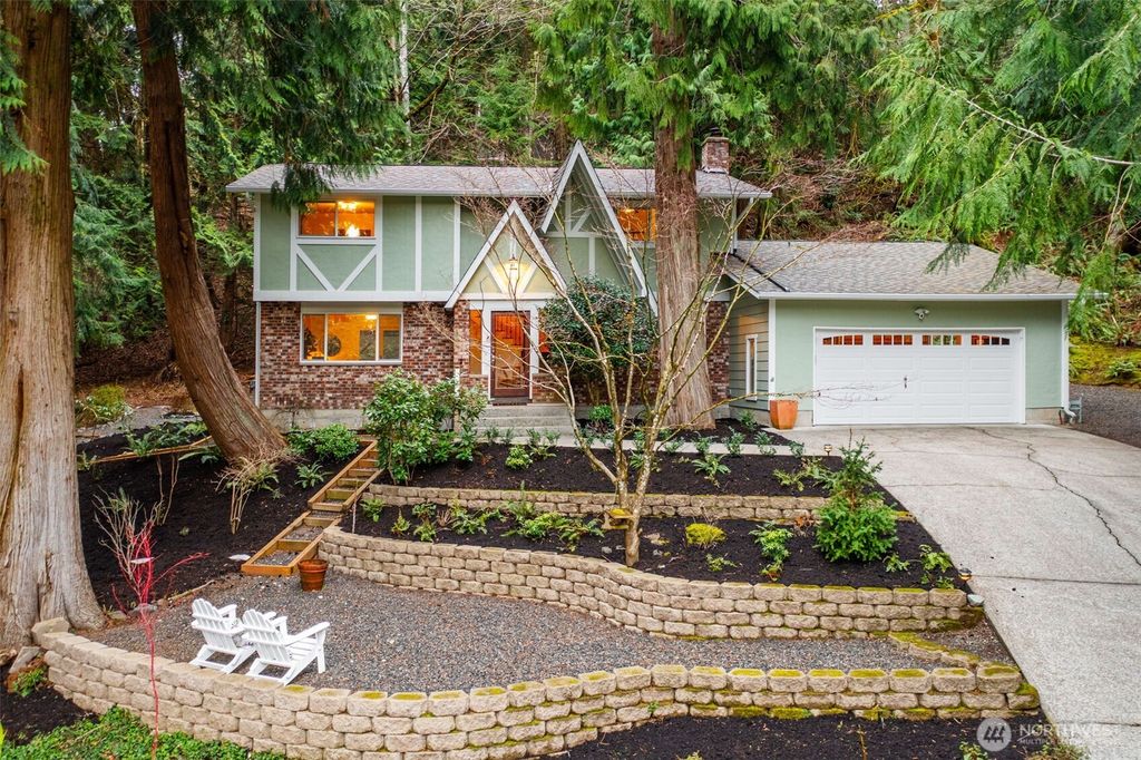 Photo of 8205 NE Blakely Court W, Bainbridge Island, WA 98110 (MLS # 2487641)