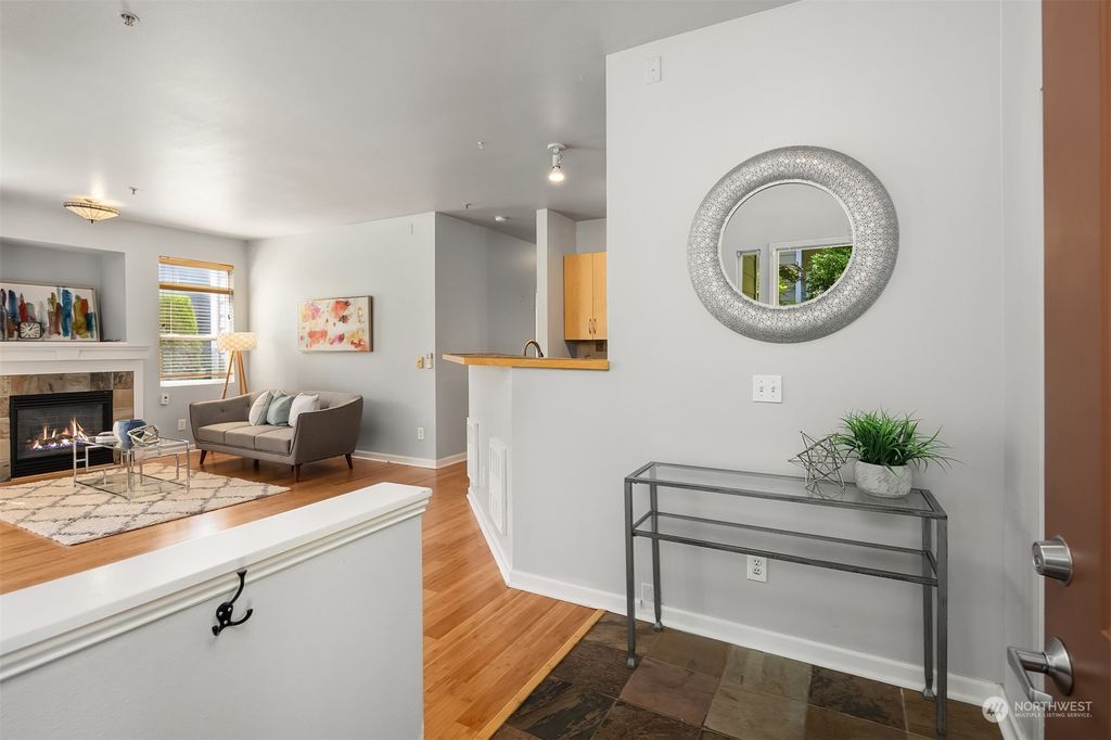Photo of 525 241st Lane SE #W1, Sammamish, WA 98074 (MLS # 2133245)