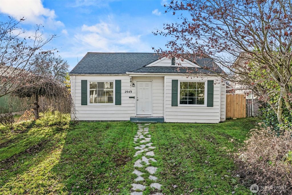 Photo of 2949 Dover Street, Longview, WA 98632 (MLS # 2458661)