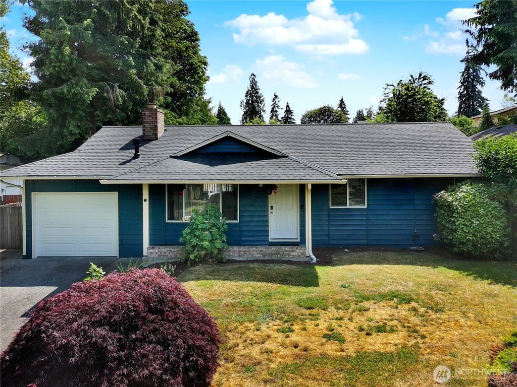Photo of 30004 5th Avenue SW, Federal Way, WA 98023 (MLS # 2393195)