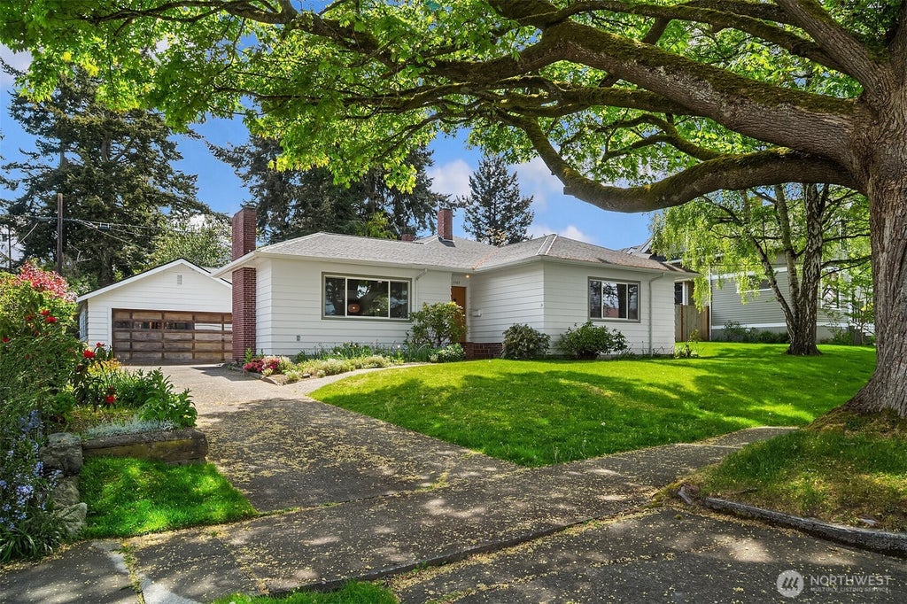 Photo of 1707 8th Street, Anacortes, WA 98221 (MLS # 2512606)