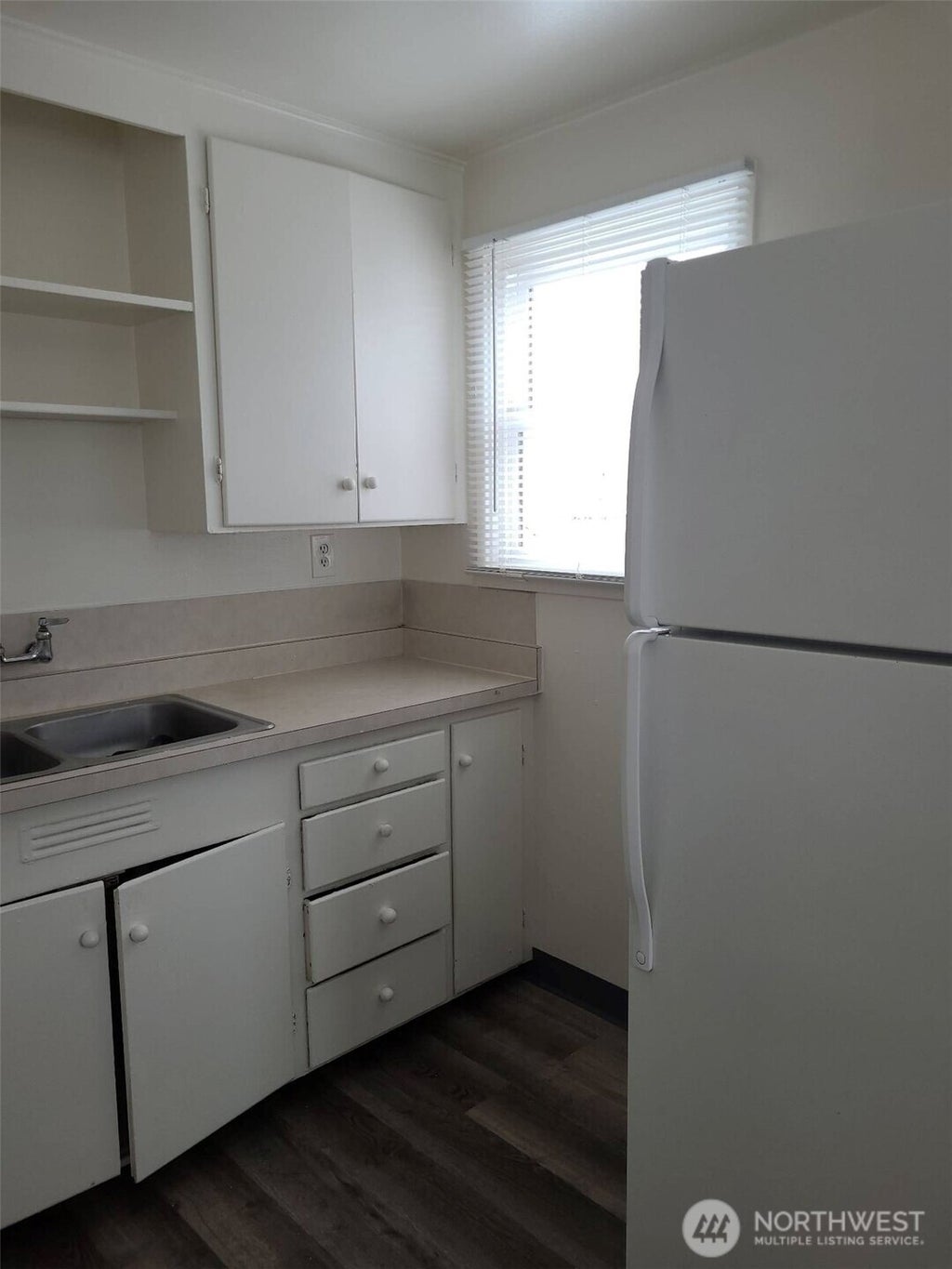 Photo of 412 W Reisner RD, Moses Lake, WA 98837 (MLS # 2590068)