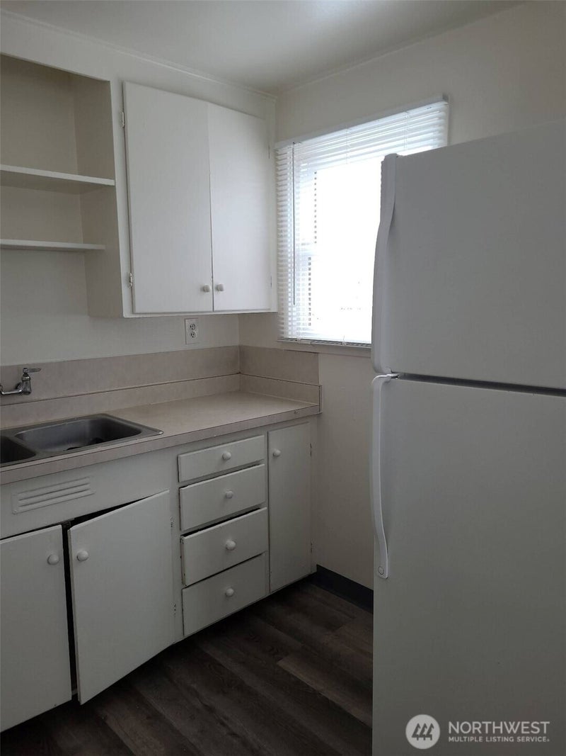 412 W Reisner