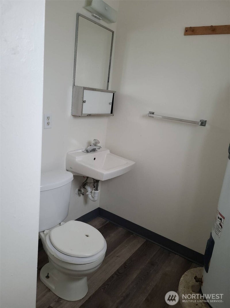 412 W Reisner