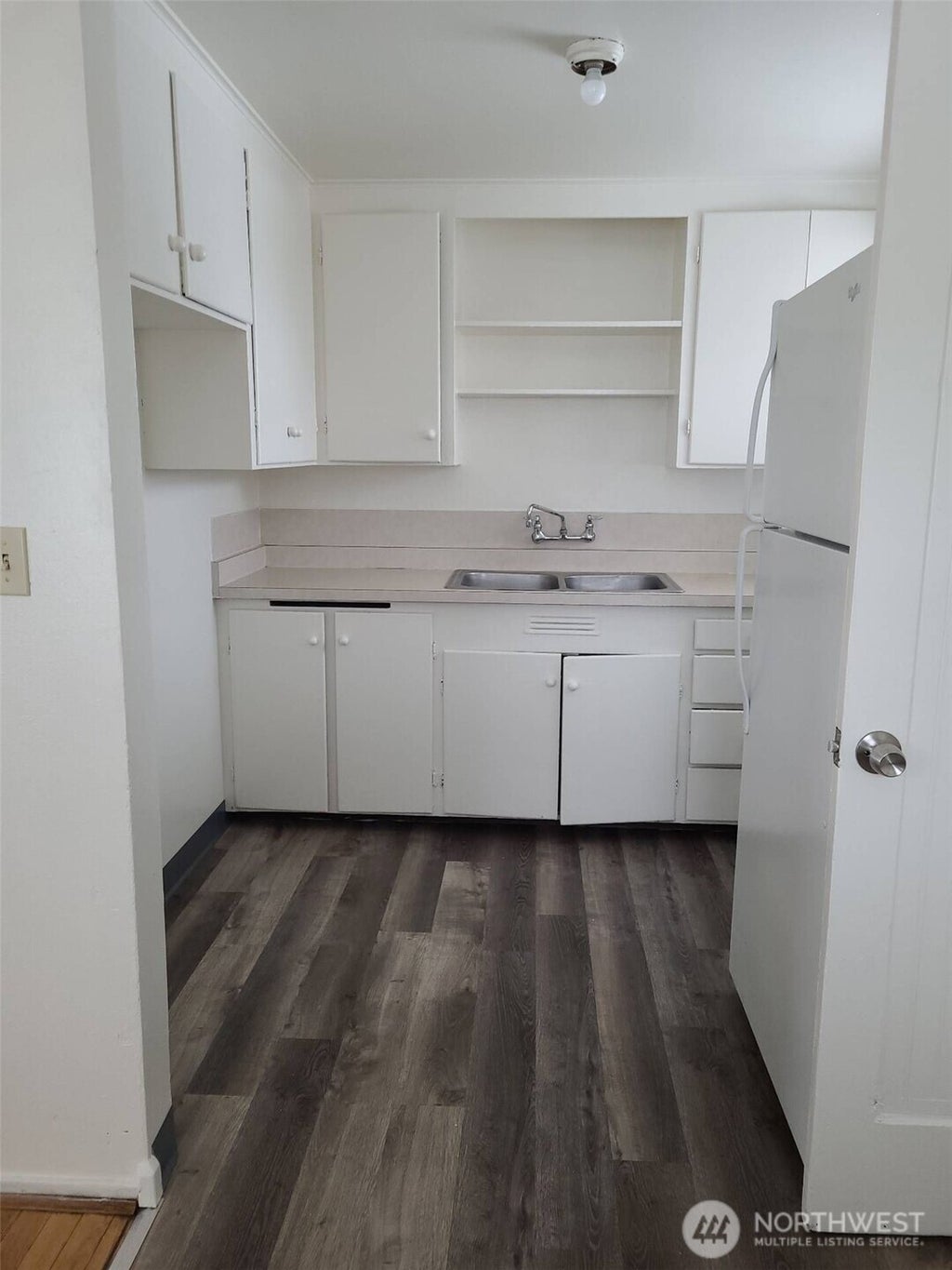 Photo of 412 W Reisner RD, Moses Lake, WA 98837 (MLS # 2590068)
