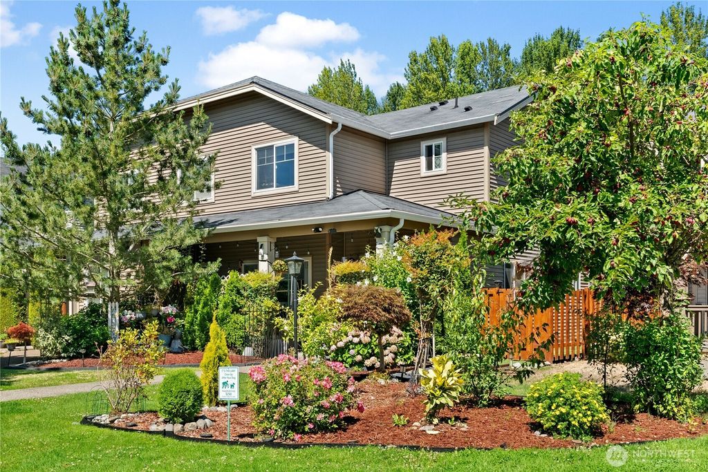 Photo of 1058 43rd Court NE, Auburn, WA 98002 (MLS # 2420468)