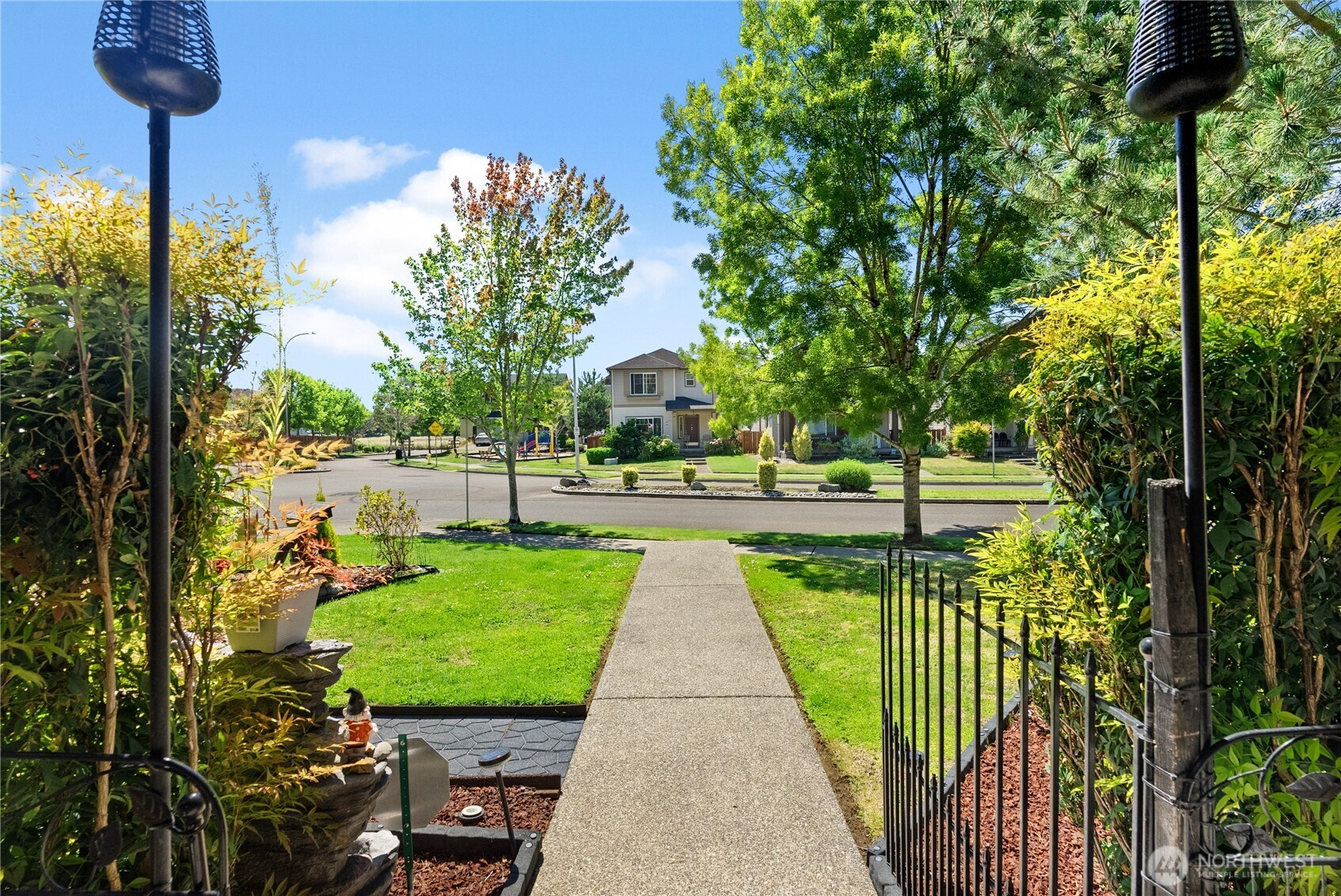 1058 43rd Court NE