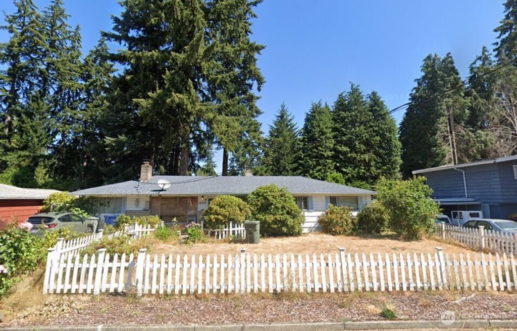 Photo of 14256 SE 41st Street, Bellevue, WA 98006 (MLS # 2340719)