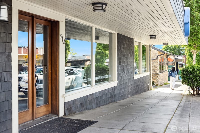 542 Main Street