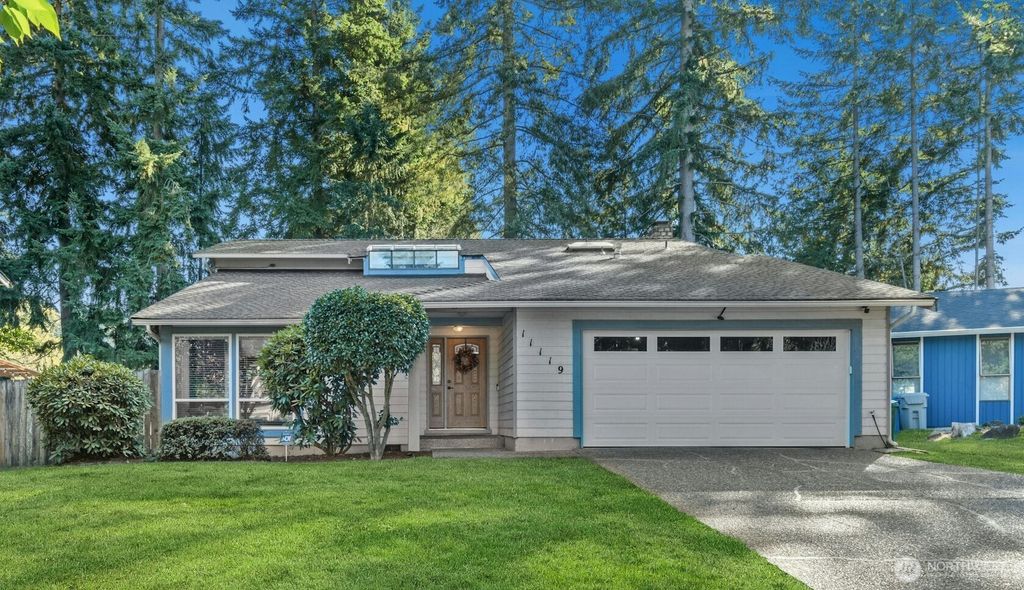 Photo of 11119 SE 183rd Place, Renton, WA 98055 (MLS # 2442085)