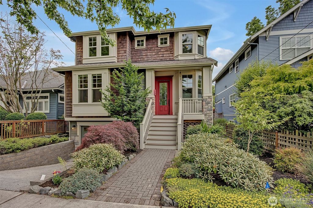 Photo of 2611 9th Avenue W, Seattle, WA 98119 (MLS # 2397608)