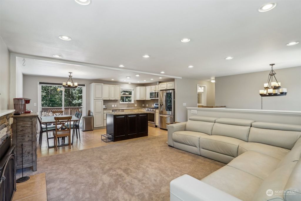 Photo of 13431 170th Avenue SE, Renton, WA 98059 (MLS # 2265334)