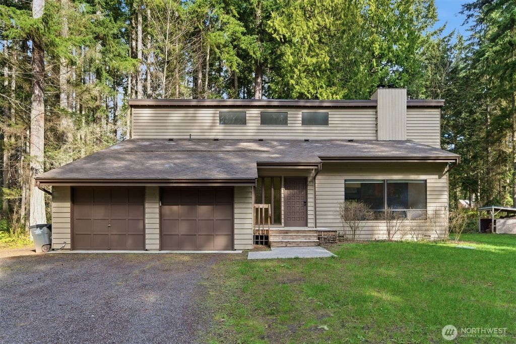Photo of 6980 NE Dolphin Drive, Bainbridge Island, WA 98110 (MLS # 2491667)