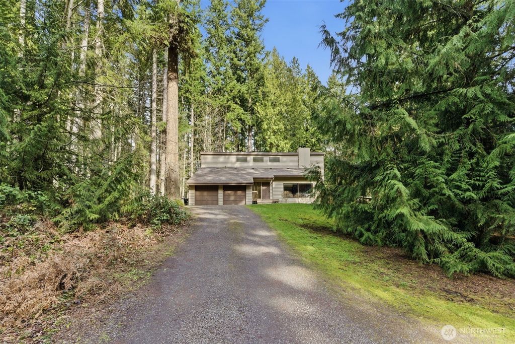 Photo of 6980 NE Dolphin Drive, Bainbridge Island, WA 98110 (MLS # 2491667)