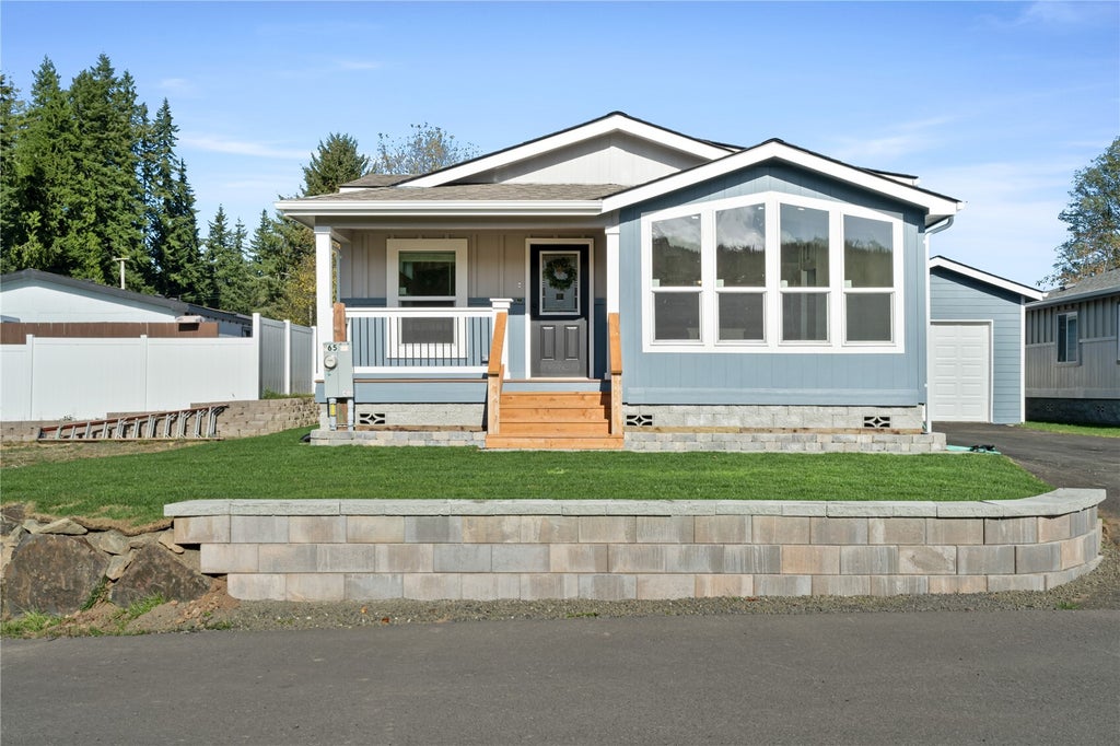Photo of 1019 Stanford Drive #65, Cosmopolis, WA 98537 (MLS # 2597514)