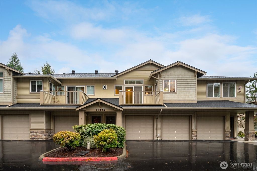 Photo of 15325 SE 155th Place #X4, Renton, WA 98058 (MLS # 2454869)