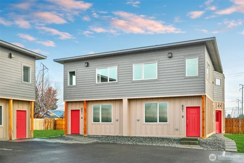 Photo of 801 N 16th Avenue #4, Yakima, WA 98902 (MLS # 2590668)