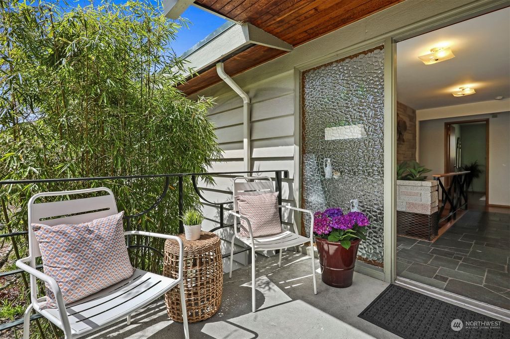 Photo of 220 NW 122nd Street, Seattle, WA 98177 (MLS # 2059898)