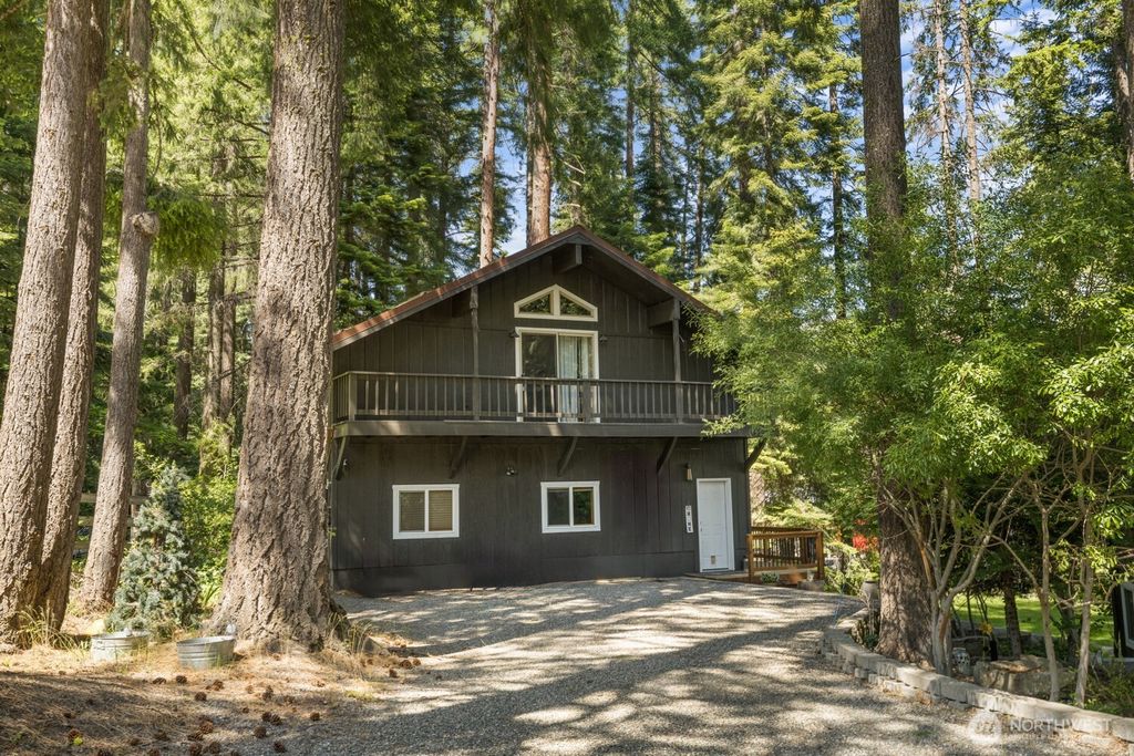 Photo of 671 W Pacific Avenue, Ronald, WA 98940 (MLS # 2489743)