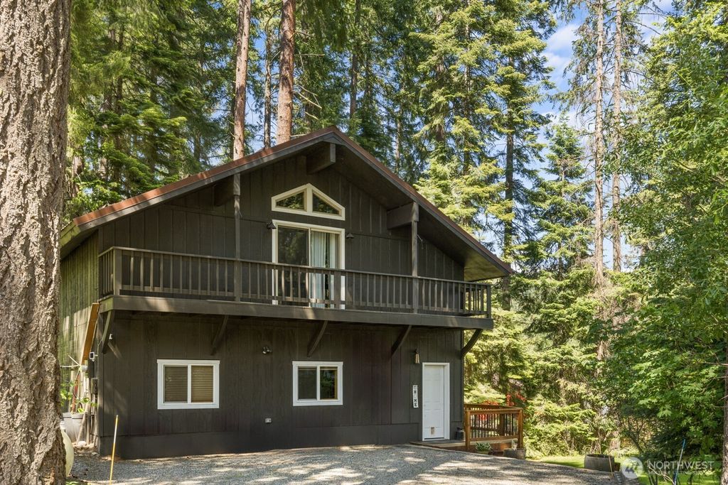 Photo of 671 W Pacific Avenue, Ronald, WA 98940 (MLS # 2489743)