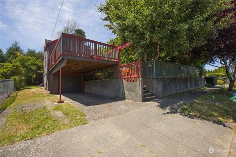 A home in Bremerton