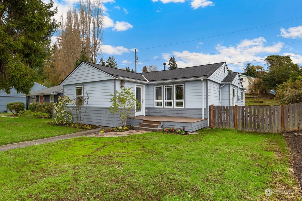 Photo of 3854 47th Avenue SW, Seattle, WA 98116 (MLS # 2057040)