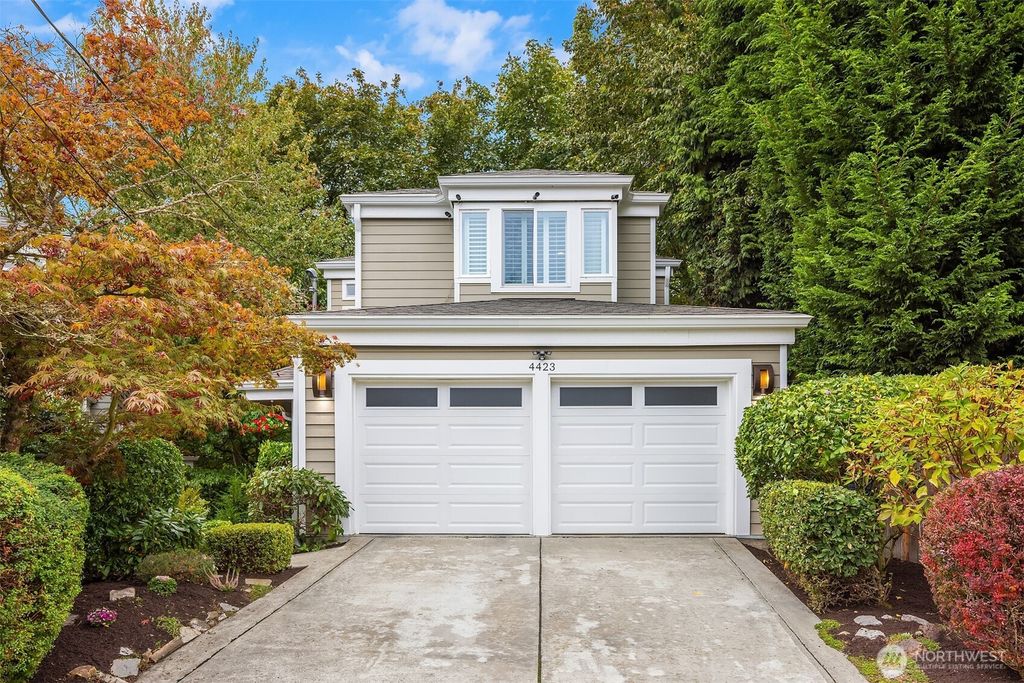 Photo of 4423 W Brygger Dr, Seattle, WA 98199 (MLS # 2440269)