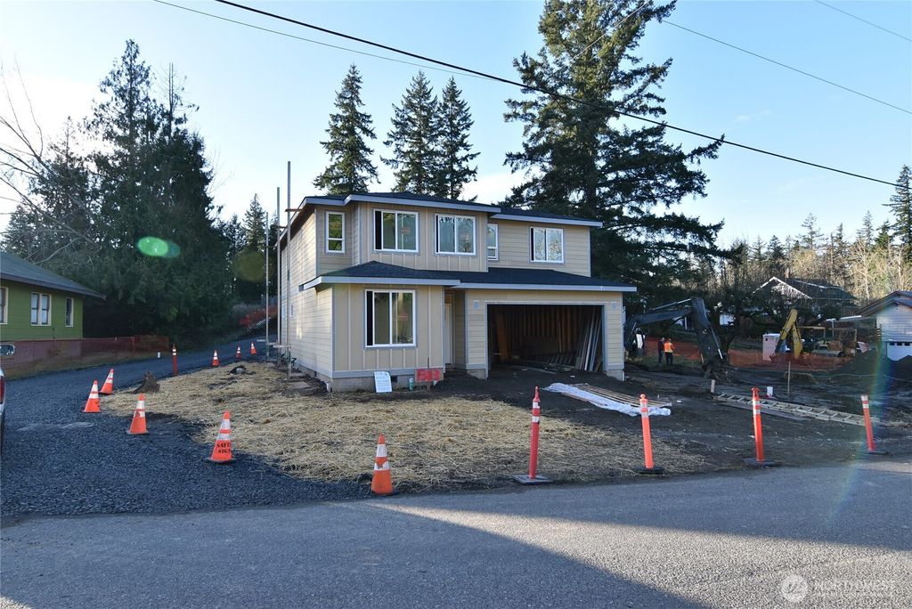 Photo of 1323 Roland Street, Bellingham, WA 98229 (MLS # 2464464)