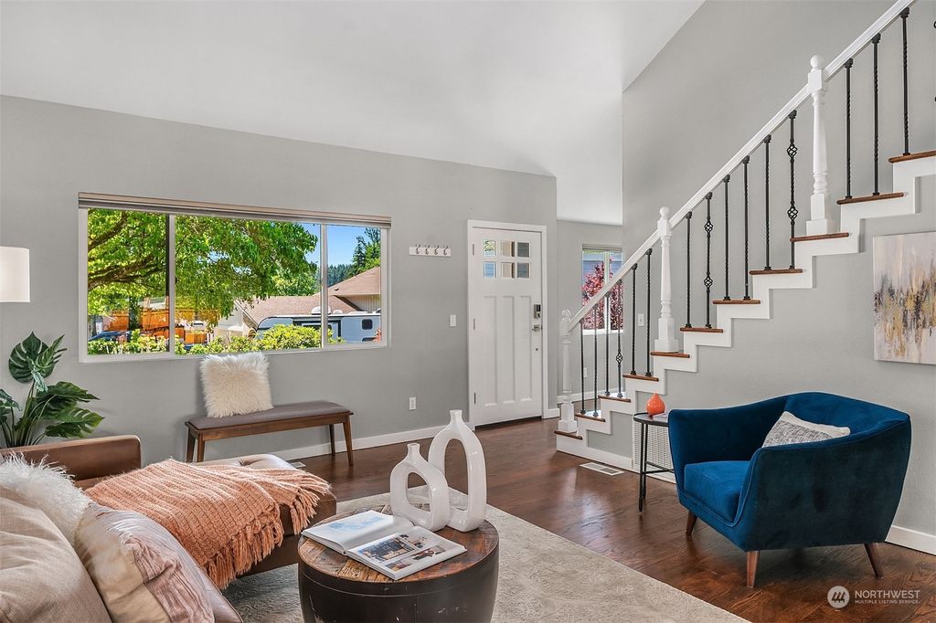 Photo of 19227 35th Place NE, Lake Forest Park, WA 98155 (MLS # 2270662)