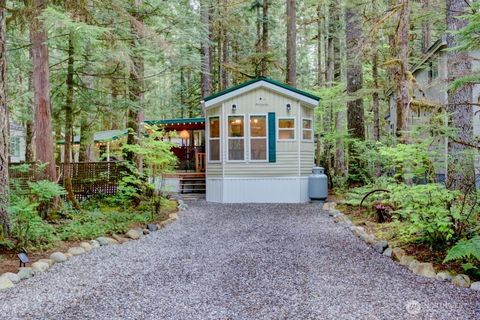 Photo of 300 Schinn Canyon Drive, Deming, WA 98244 (MLS # 2487769)