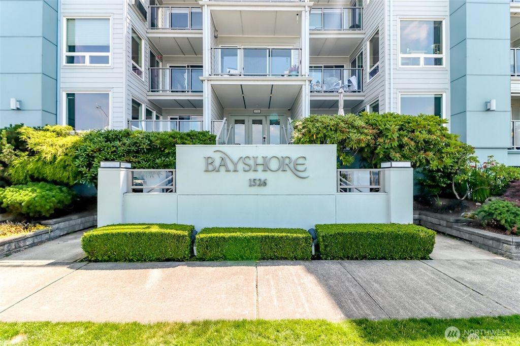Photo of 1526 Alki Avenue SW #204, Seattle, WA 98116 (MLS # 2430350)