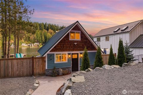 Photo of 38811 Orville Road E, Eatonville, WA 98328 (MLS # 2503978)