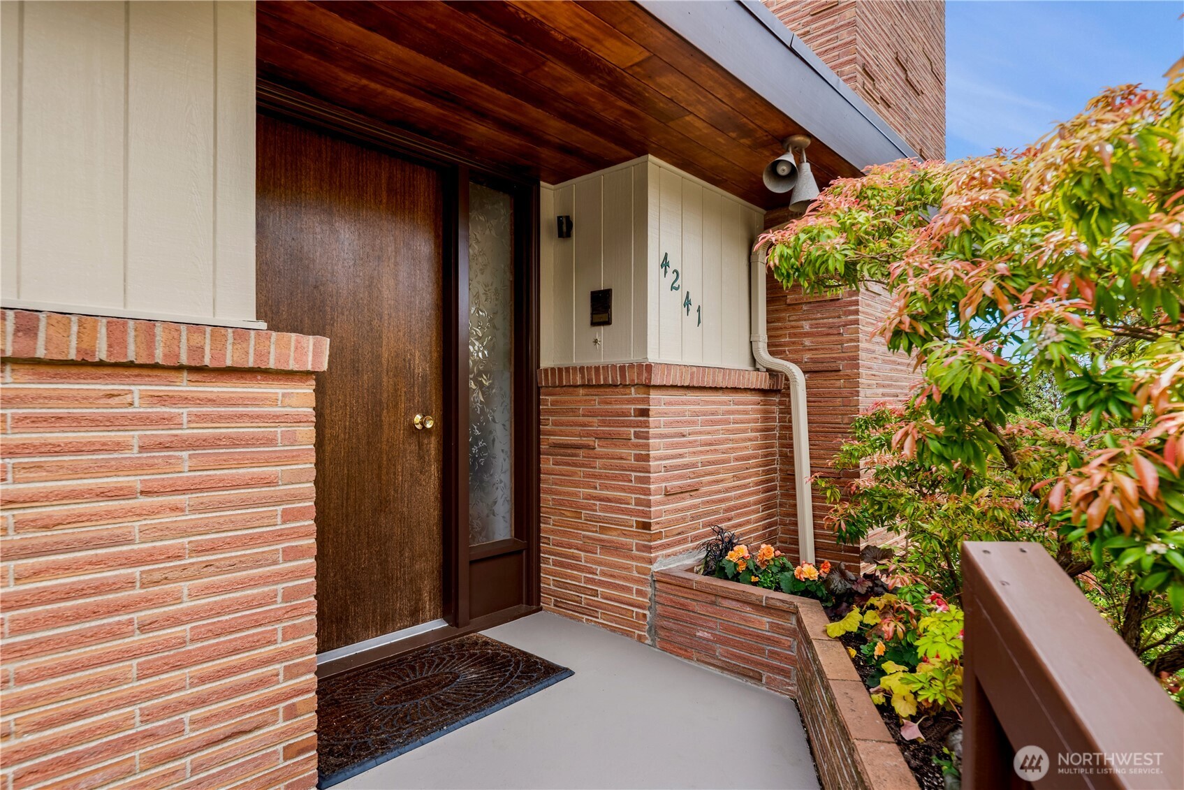 4241 SW Donovan Street