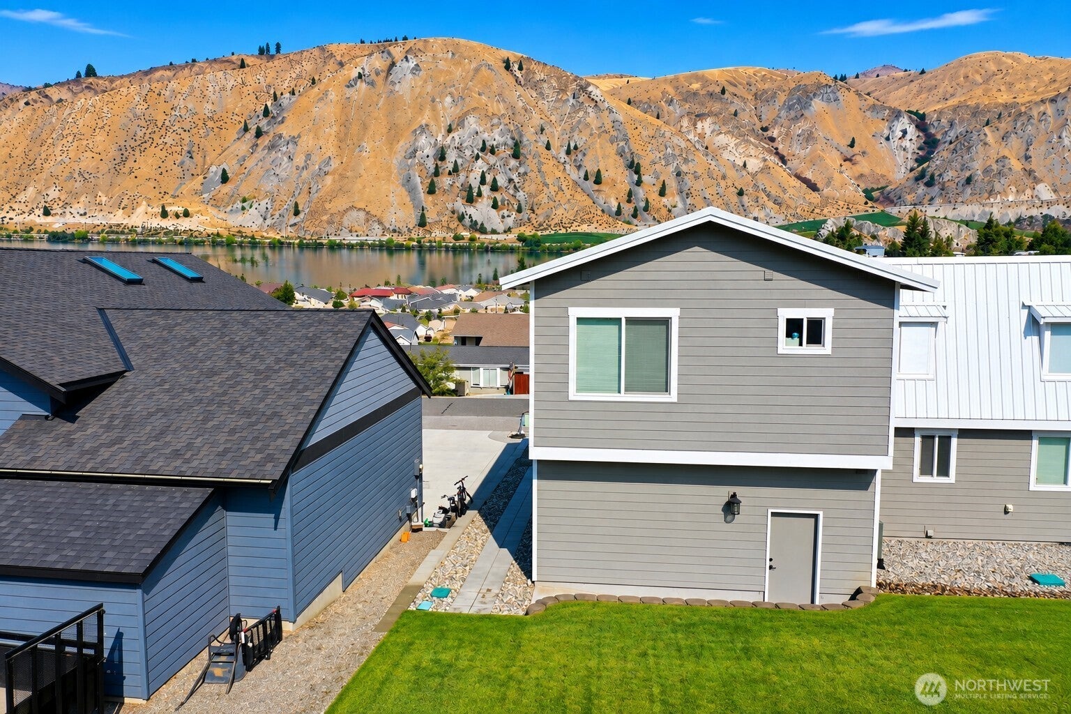 125 E Entiat Drive