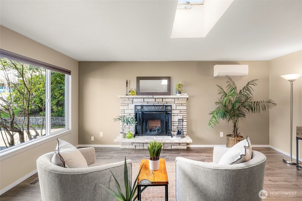 Photo of 9537 S 213th Street, Kent, WA 98031 (MLS # 2497058)