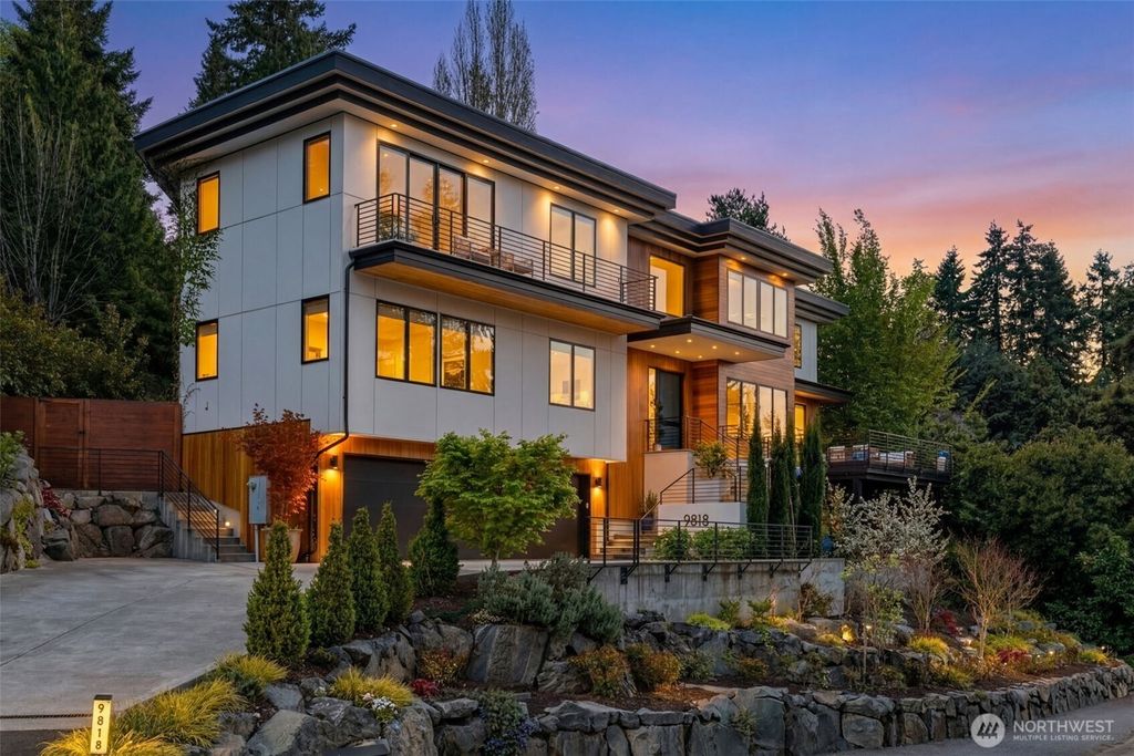 Photo of 9818 SE 42nd Place, Mercer Island, WA 98040 (MLS # 2525750)