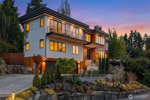Photo of 9818 SE 42nd Place, Mercer Island, WA 98040 (MLS # 2525750)