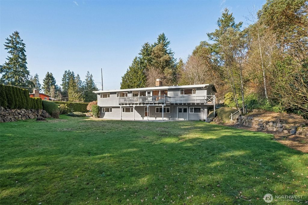 Photo of 14430 6th Place SW, Burien, WA 98166 (MLS # 2339897)