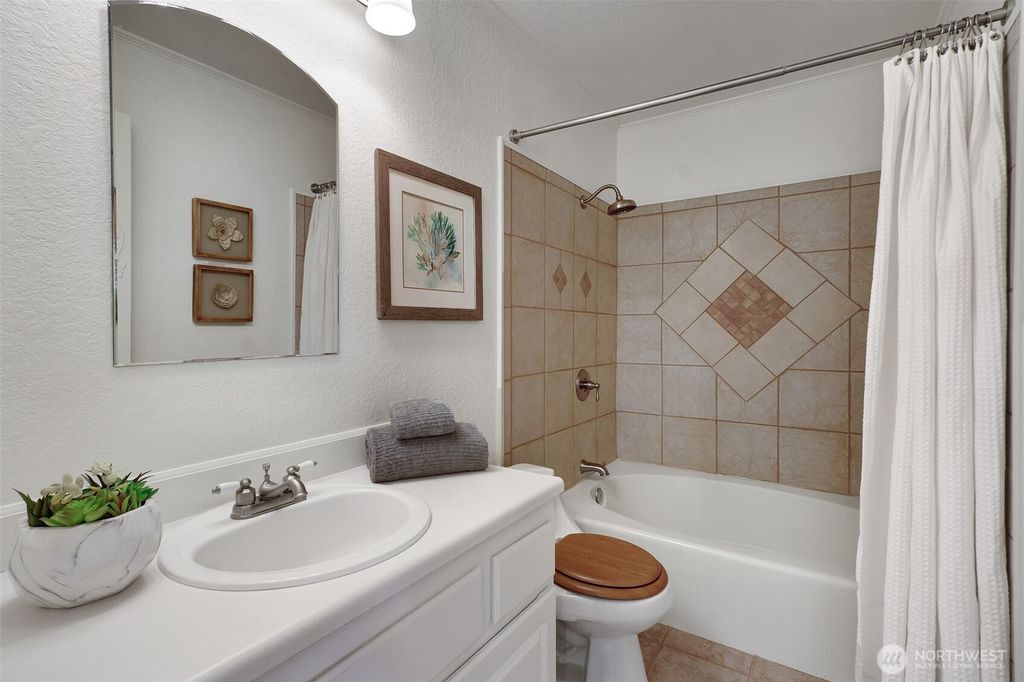 Photo of 9512 1st Avenue NE #402, Seattle, WA 98115 (MLS # 2428975)