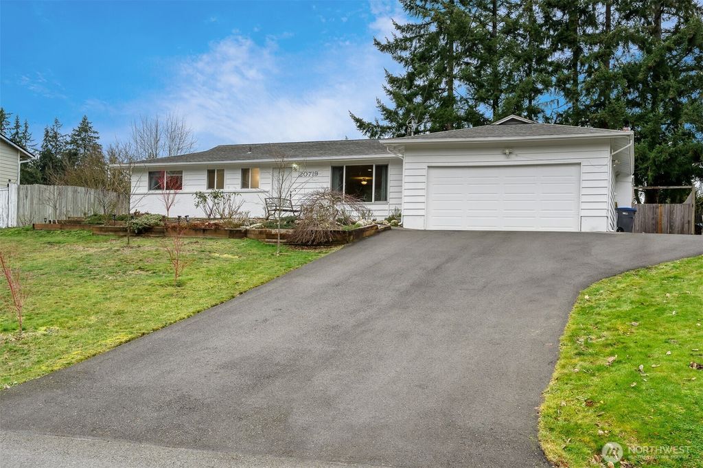 Photo of 20719 Crawford Road, Lynnwood, WA 98036 (MLS # 2336579)