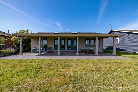 Photo of 754 Livingston Bay Shore Drive, Camano Island, WA 98282 (MLS # 2533333)