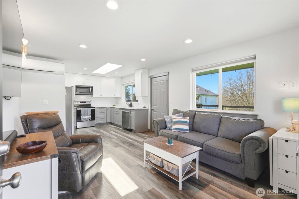 Photo of 8114 Riverview Road, Snohomish, WA 98290 (MLS # 2489564)