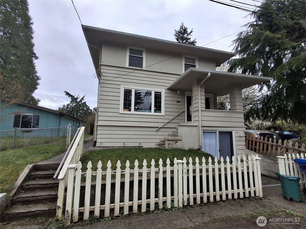 Photo of 1215 NE 95th Street, Seattle, WA 98115 (MLS # 2402569)
