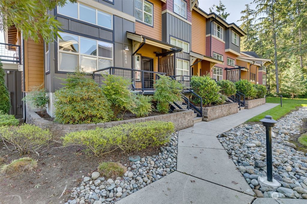 Photo of 4848 Ellis Way, Mukilteo, WA 98275 (MLS # 2186872)