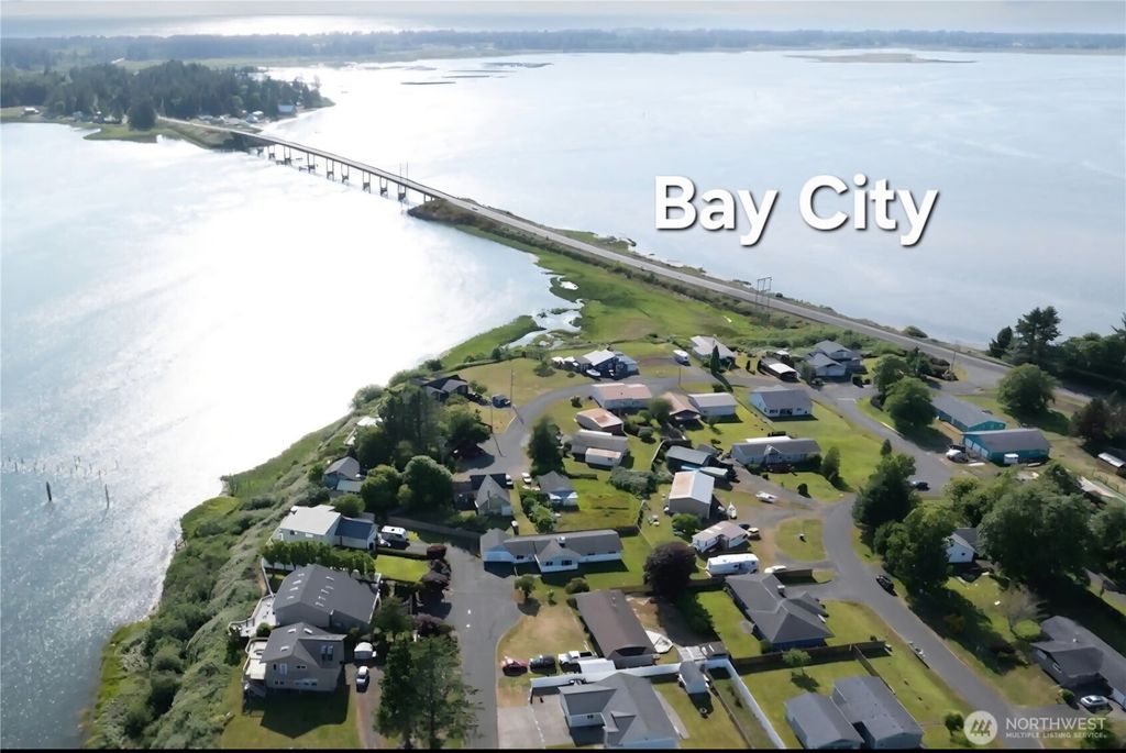 Photo of 33 Whalers Parcel B Street, Aberdeen, WA 98550 (MLS # 2458026)