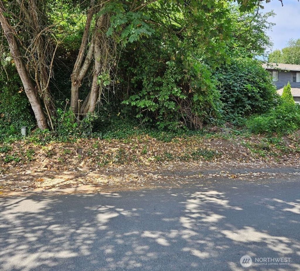 Photo of 8439 6th Avenue SW, Seattle, WA 98106 (MLS # 2388886)