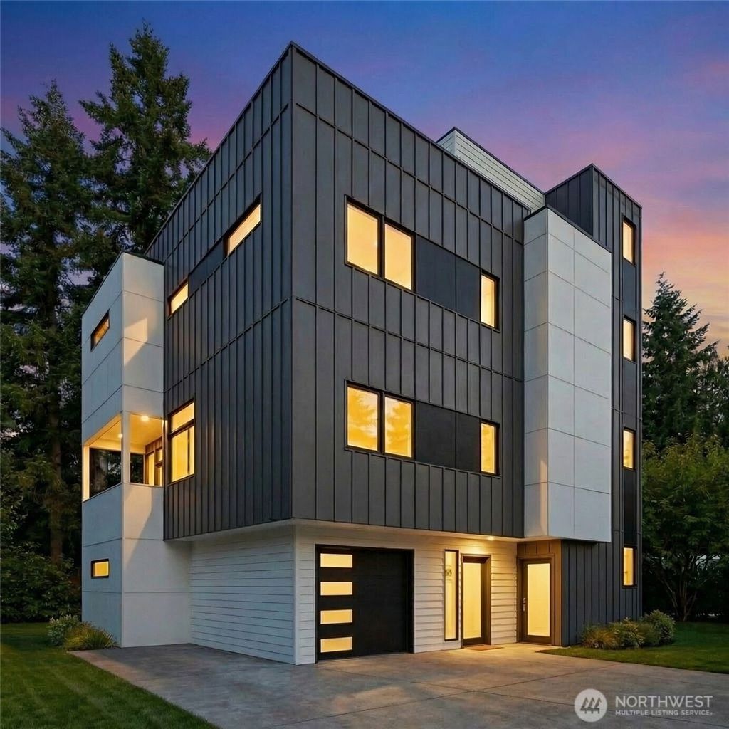 Photo of 3638 Greenwood Avenue N #B, Seattle, WA 98103 (MLS # 2507091)