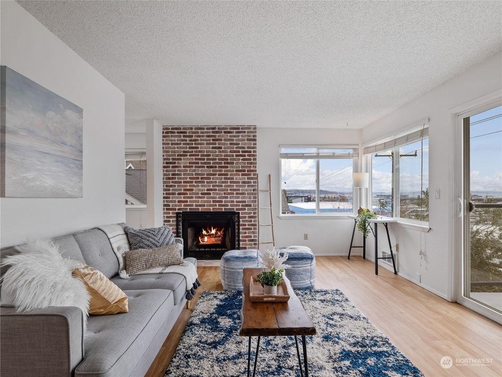 Photo of 2034 14th Avenue W #201, Seattle, WA 98119 (MLS # 2193680)
